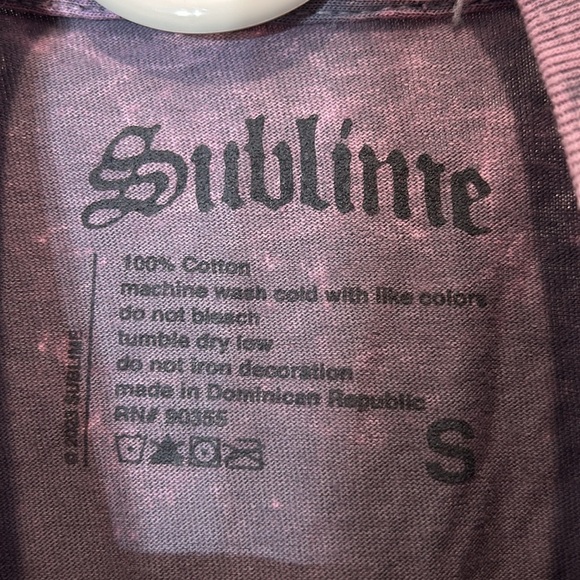 Sublime graphic tee crewneck In Lavender short sleeve T-shirt nwot small - Picture 3 of 5